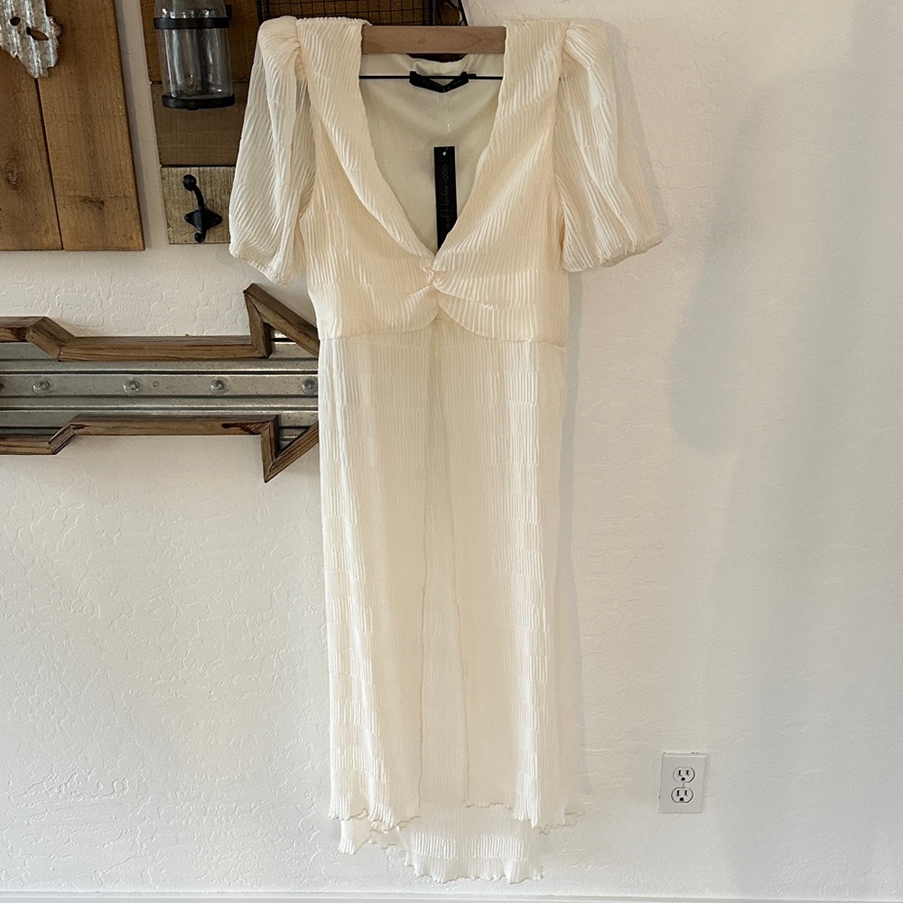 House of Harlow Elegant Cream Women's top